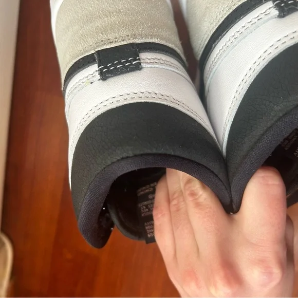 Nike Air Jordans Black and White High-Top Sneakers in crackle leather - Picture 15 of 15